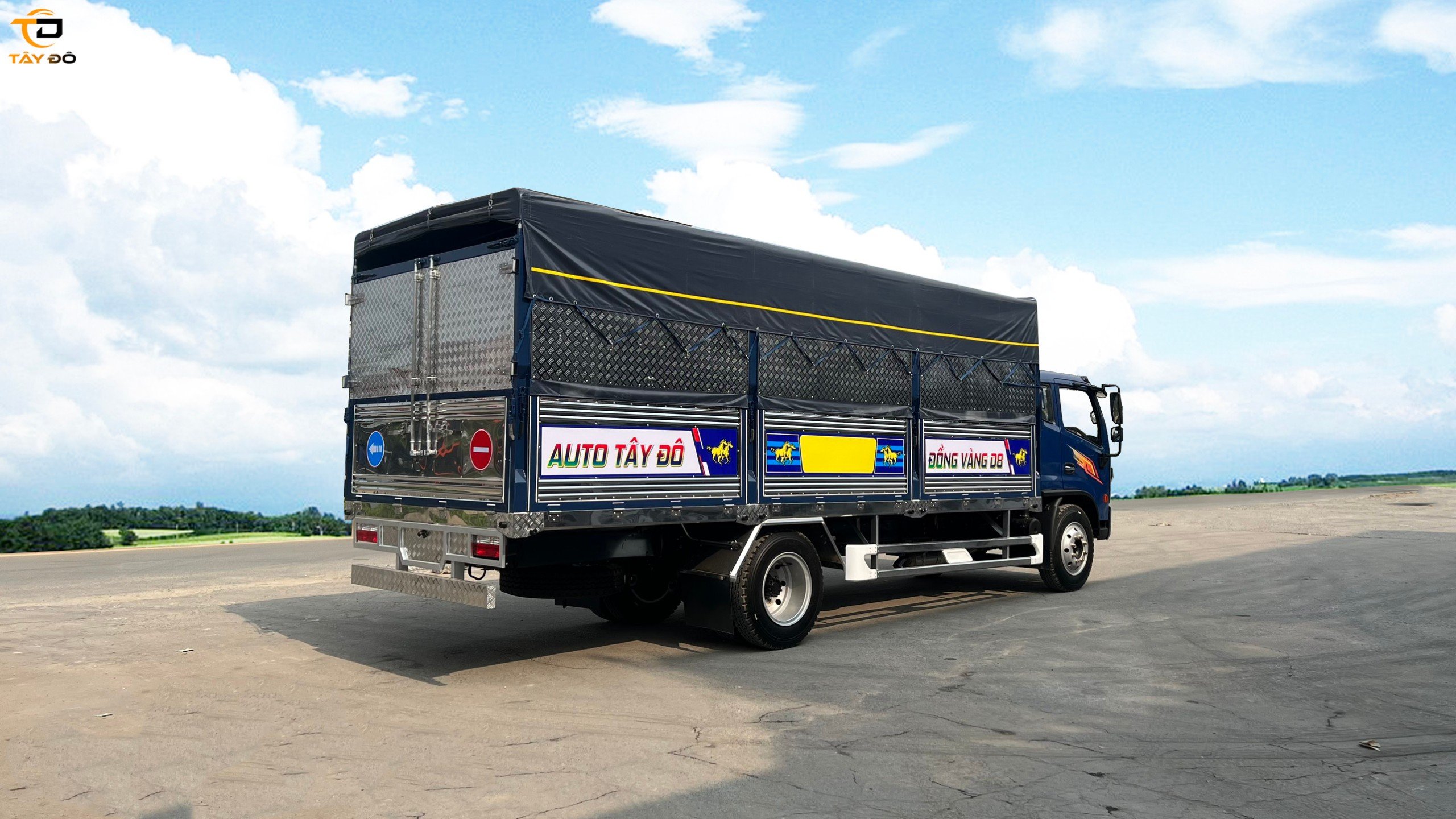 xe tải 8 tấn Đồng Vàng D8 thùng bạt màu xanh