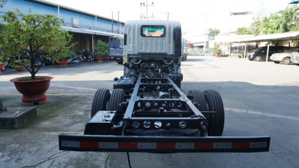 chassis xe tải jac 2.4 tấn