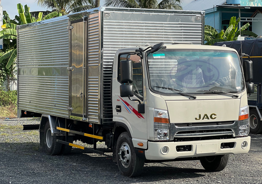 Giá xe tải Jac N500 5 tấn