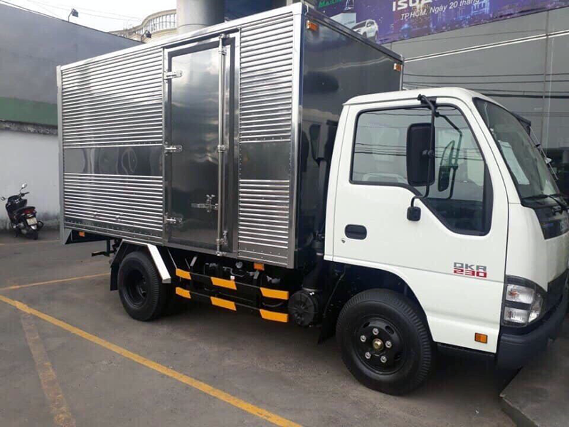 các hãng xe tải hiện nay - xe tải isuzu QKR77FE4 thùng kín tải trọng 1 tấn