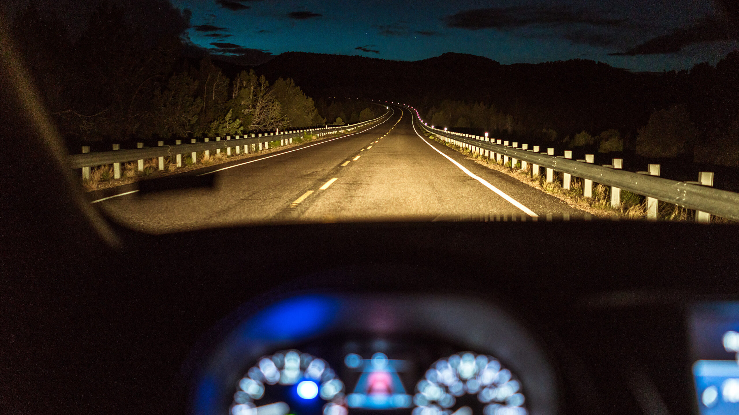 kinh nghiệm lái xe ô tô ban đêm