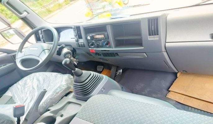 khoang cabin xe tải Isuzu VM FN129