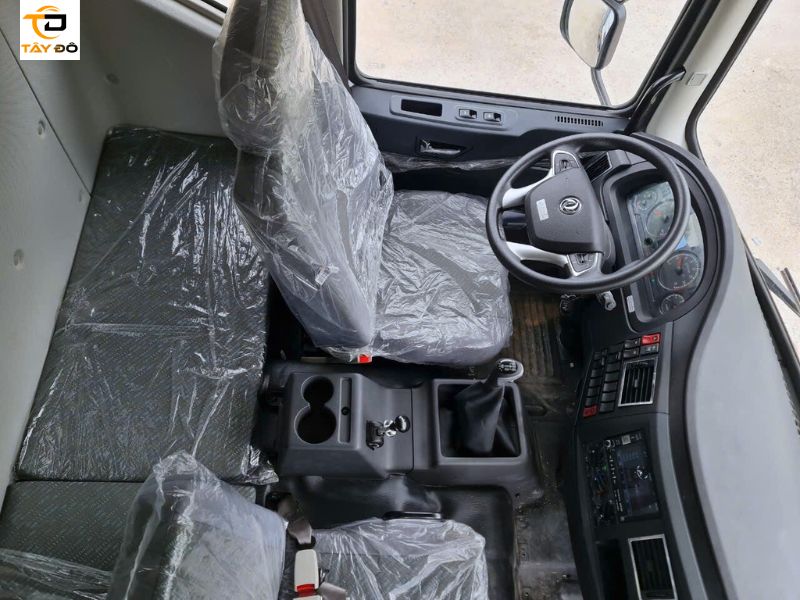 cabin xe dongfeng d12 thùng mui bạt 8 tấn