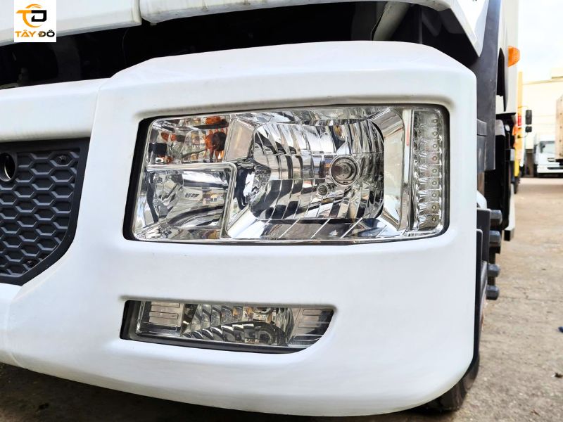 đèn pha xe tải 8 tấn dongfeng d12 thùng kín nhập