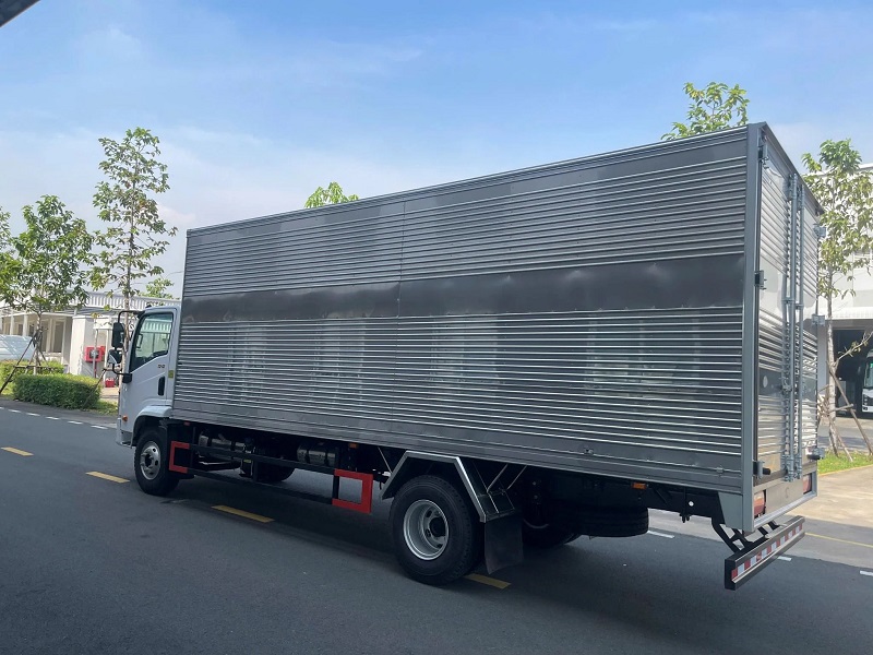 THACO Linker T2-12 thùng kín 7T 