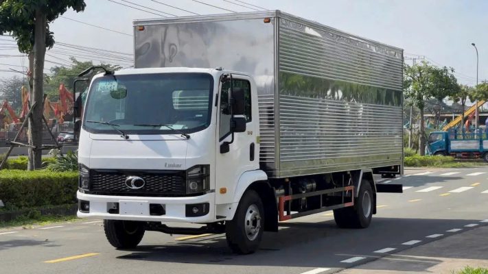 Thaco Linker T2-12 sở hữu thiết kế ngoại thất ấn tượng