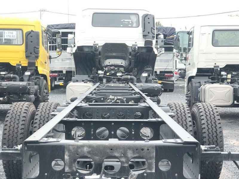 chassis dongfeng b180
