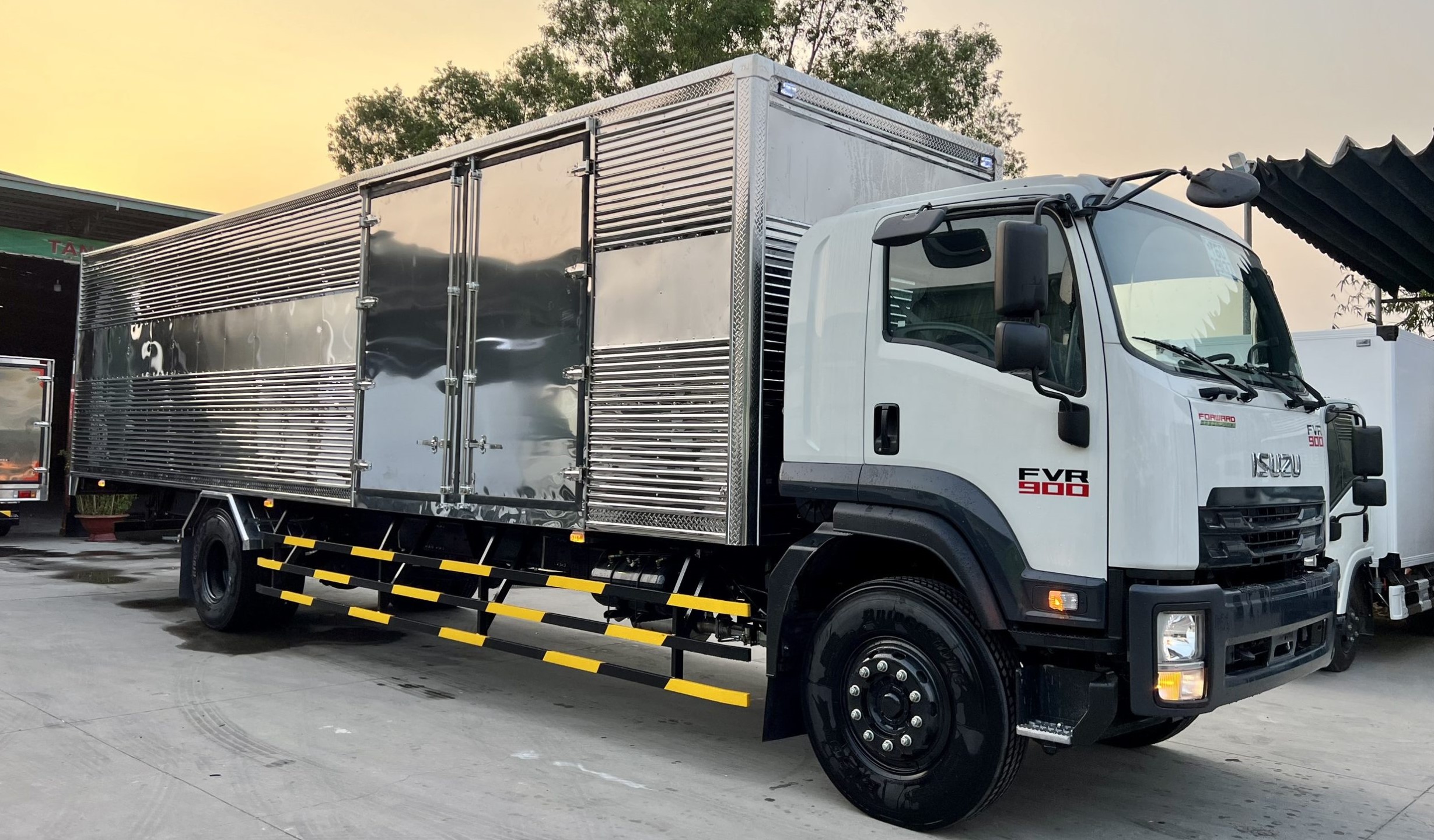 xe tải 8 tấn isuzu fvr34ue5